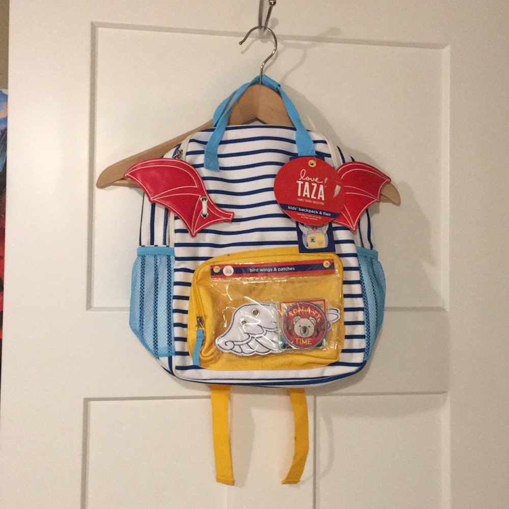 Kid’s Taza backpack patches and wings NWT